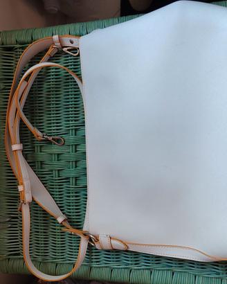 Borsa bianca Carpisa