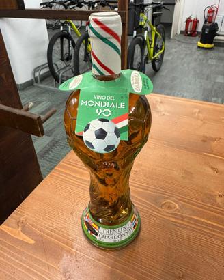 Bottiglie vino Italia 90