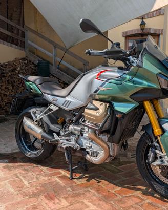 Moto Guzzi V100 Mandello S 12/2022 S – 26.800 km