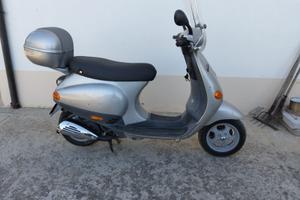 Vespa Piaggio ET4