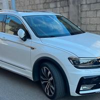 Volkswagen Tiguan R-Line 2.0 TDI 150 CV DSG