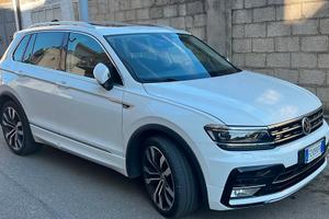 Volkswagen Tiguan R-Line 2.0 TDI 150 CV DSG