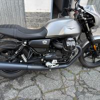 Moto Guzzi v7 stone