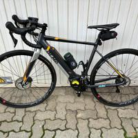 Bicicletta da corsa elettrica OLMO