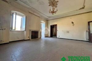 MULTILOCALE A SARZANA