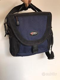 Borsa Lowepro per macchina fotografica