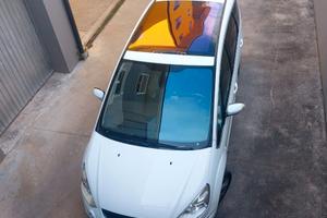 Ford S-Max tenuta bene da considerarsi come nuova