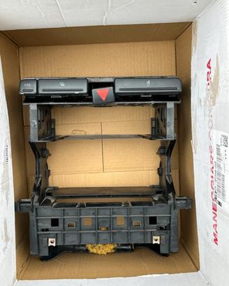 Telaio stereo a4 b7 avant 2007