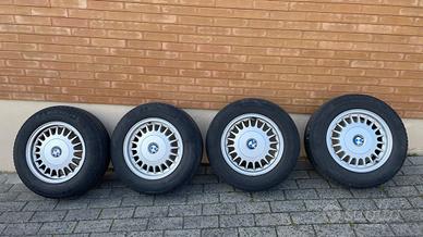 Cerchi in lega originali BMW 15" e gomme Michelin