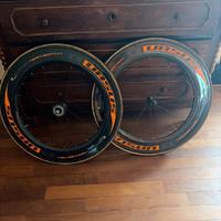 coppia di ruote da pista