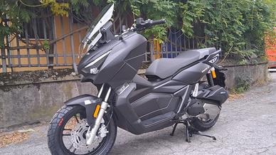 KYMCO DINK X 125cc MOT.A LIQUIDO BLACK