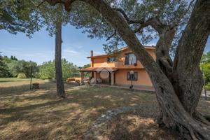 VILLA SINGOLA A FORMELLO