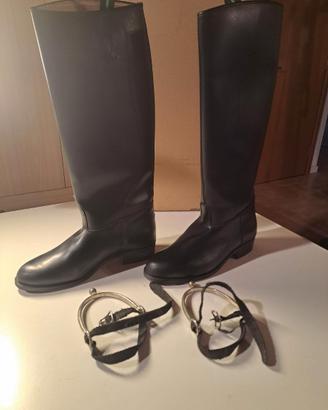 Stivali equitazione e speroni