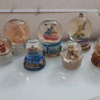 Palle di vetro con acqua