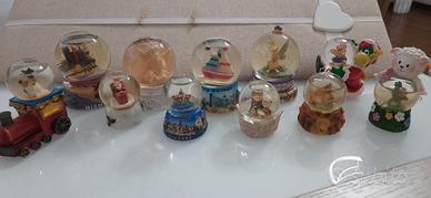 Palle di vetro con acqua