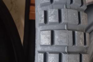 pneumatici maxienduro 