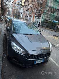Ford Focus  1.0 ecoboost  + gancio traino