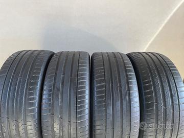 255/45/20 Michelin estive