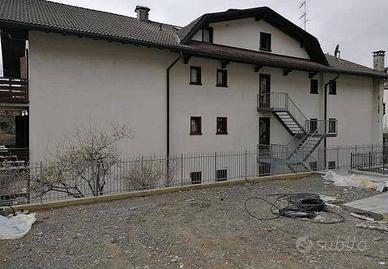 Immobile in asta di 1455 m² con più di 5 locali a 
