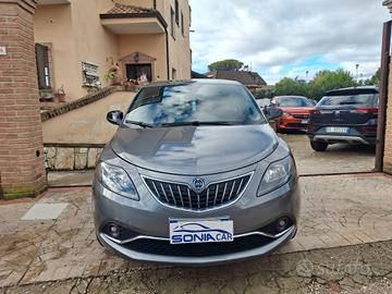 Lancia Ypsilon 1.0 FireFly 5 porte S&S Hybrid Gold