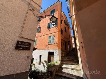 2 LOCALI A SUBIACO