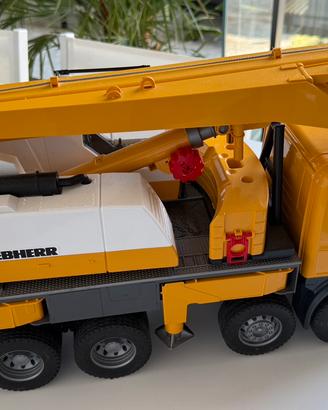 Camion-Gru Bruder