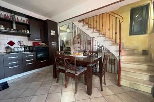 CASA SEMINDIPENDENTE A TERNI