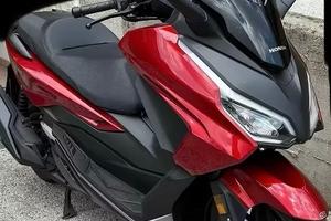 Scooter Honda Forza 350