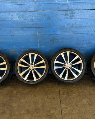 4 CERCHI IN LEGA JAGUAR XE Serie (X760) GX7M-1007-