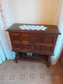 Mobiletto in legno