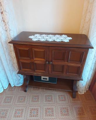 Mobiletto in legno