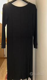 Vestito nero costine dettaglio incrociato schiena