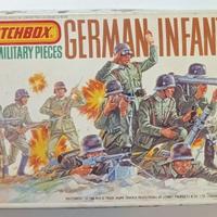 SOLDATINI MATCHBOX WW II° "GERMAN INFANTRY"