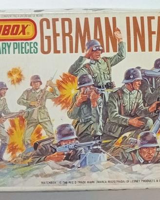 SOLDATINI MATCHBOX WW II° "GERMAN INFANTRY"