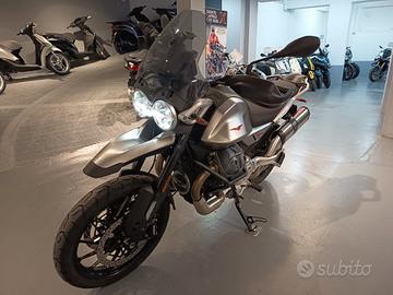 Moto Guzzi V85 STRADA