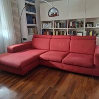 Divano Rosso con chaise longue