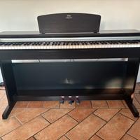 Pianola pesata Yamaha Arius