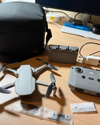 DJI Mini 2 Fly More Combo