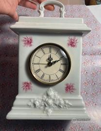 Orologio in porcellana