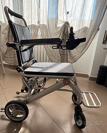 Carrozzina pieghevole elettrica