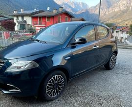 Lancia ypsilon 30th anniversario