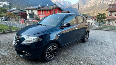 Lancia ypsilon 30th anniversario