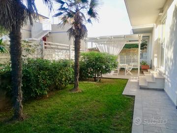 SAN VINCENZO 14 trilo con giardino e spiaggia inc