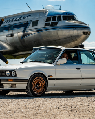 BMW E30 320is