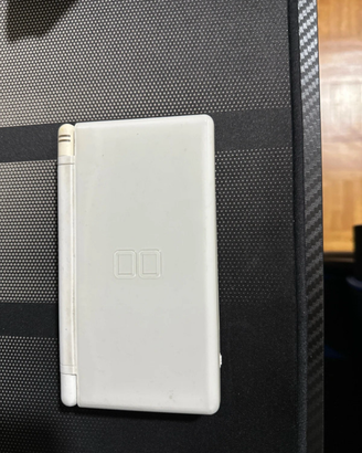 Nintendo DS lite