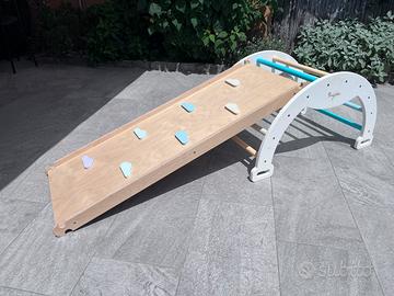 Arco/dondolo montessori con scivolo/rampa 2 in 1