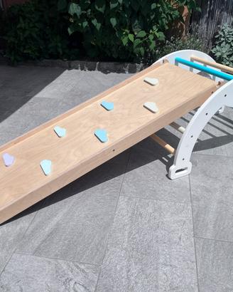 Arco/dondolo montessori con scivolo/rampa 2 in 1