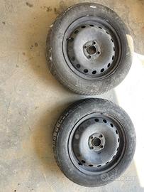 Coppie gomme invernali  185/65 R15con cerchi