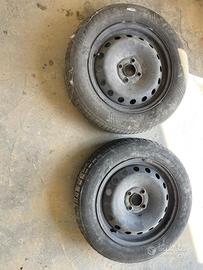 Coppie gomme invernali  185/65 R15con cerchi