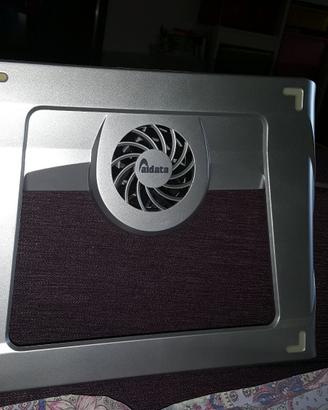 SUPPORTO PORTATILE CON VENTOLA